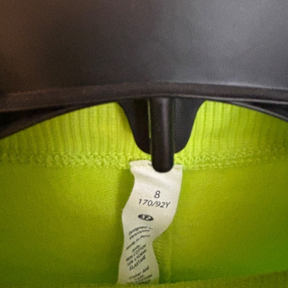 Lululemon crop sweatshirt new - Picture 2 of 2